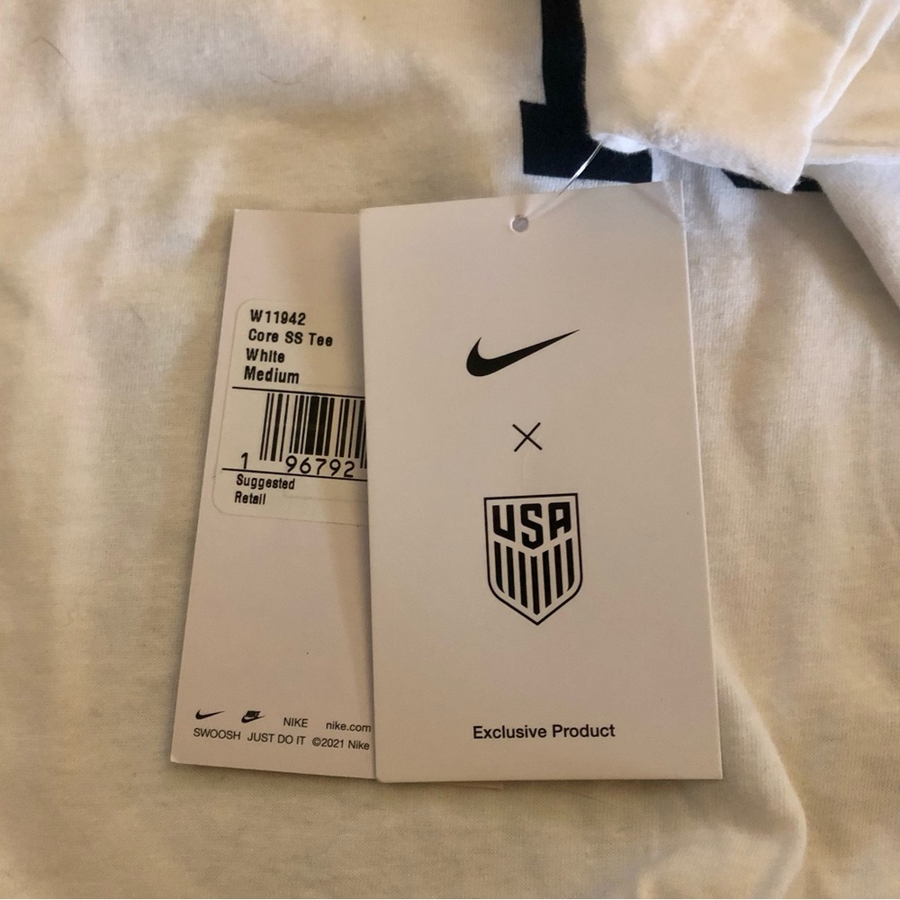 NWT Nike Alex Morgan USWNT Soccer T-Shirt M - Picture 4 of 4